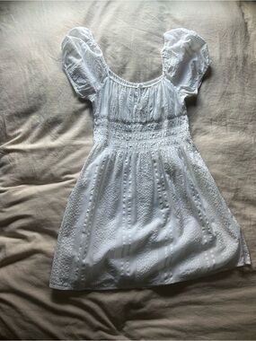 Aritzia Sunday best white mini dress with puffed sleeves, worn once, size medium